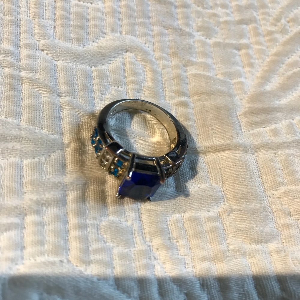 Ladies ring - Picture 3 of 3